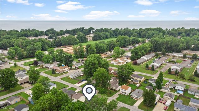 7686 Pinehurst Drive, Mentor On The Lake, OH 44060