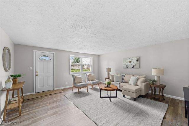 7686 Pinehurst Drive, Mentor On The Lake, OH 44060