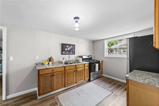 7686 Pinehurst Drive, Mentor On The Lake, OH 44060