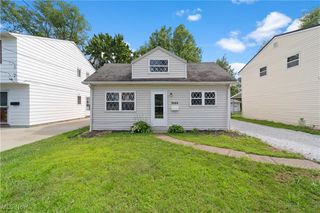 7686 Pinehurst Drive, Mentor On The Lake, OH 44060