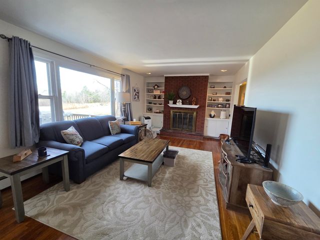 11 Bryant Lane, Enfield, NH 03748