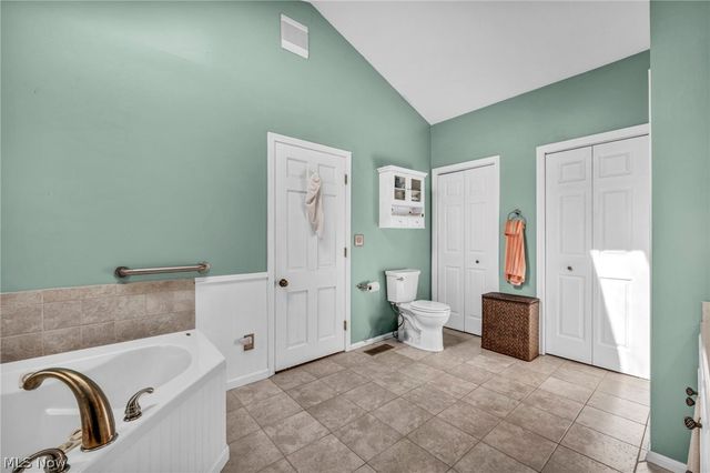 11259 Robson Road, Grafton, OH 44044