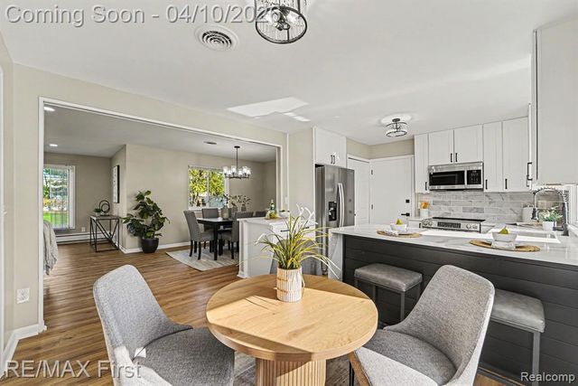 36626 Chatham Court, Clinton Township, MI 48035