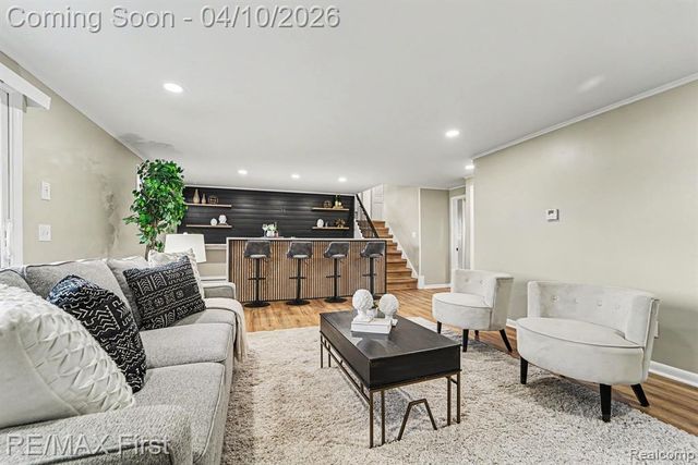 36626 Chatham Court, Clinton Township, MI 48035