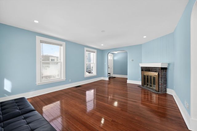 30 Sherman Ave, Nahant, MA 01908