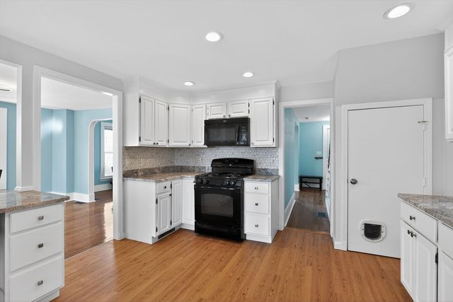 30 Sherman Ave, Nahant, MA 01908