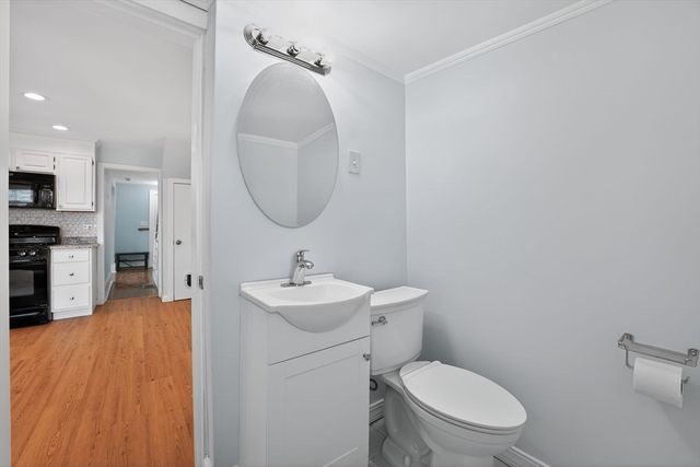 30 Sherman Ave, Nahant, MA 01908