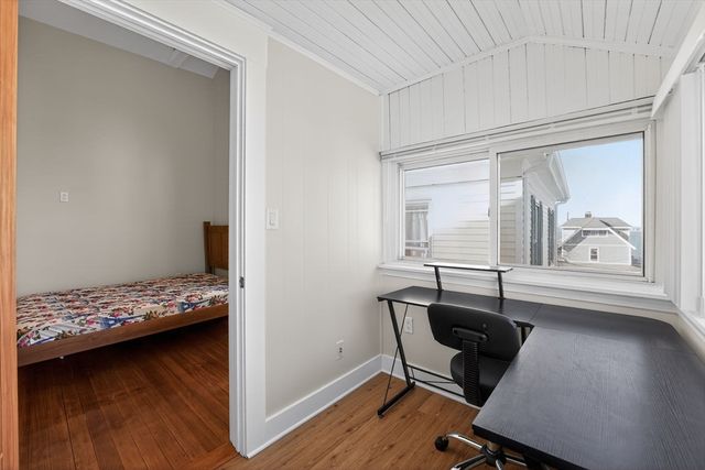 30 Sherman Ave, Nahant, MA 01908