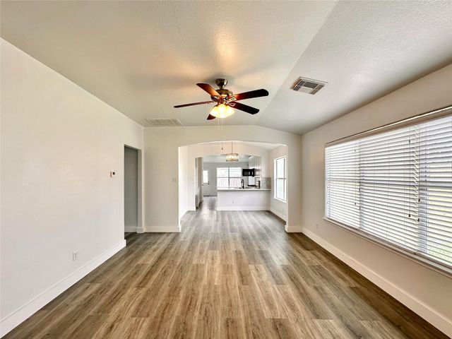 8202 Radial Court, Rosharon, TX 77583
