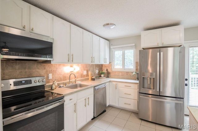 2314 White Ash Court, Florissant, MO 63031