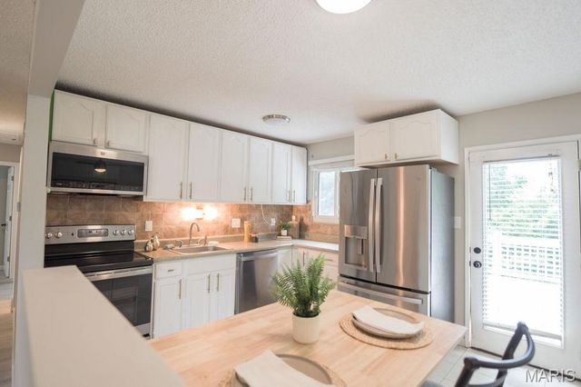 2314 White Ash Court, Florissant, MO 63031