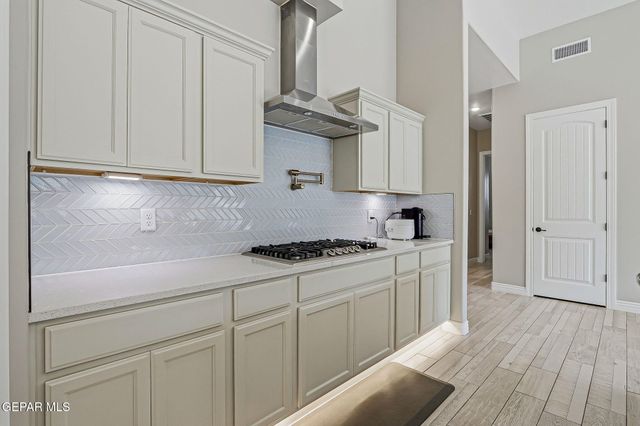 7324 BOBCAT HOLLOW Drive, El Paso, TX 79911