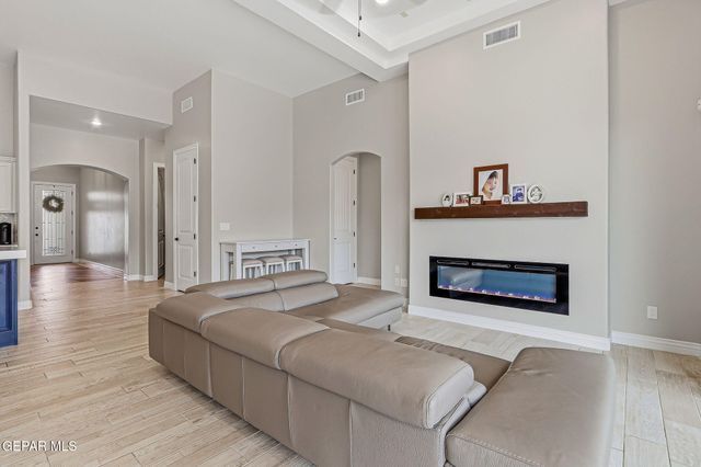 7324 BOBCAT HOLLOW Drive, El Paso, TX 79911