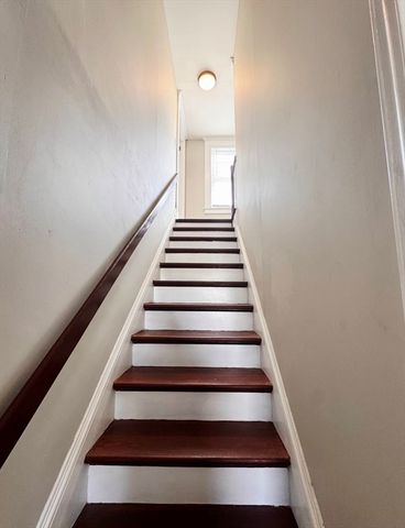 57 Reed St, Agawam, MA 01001