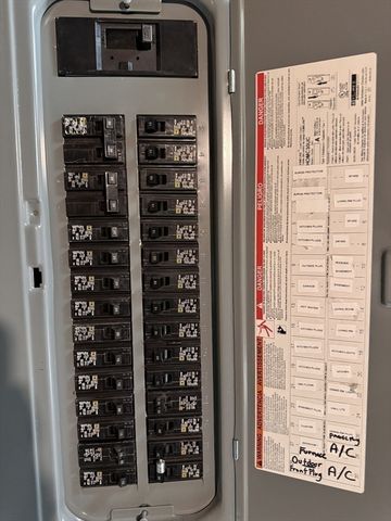 57 Reed St, Agawam, MA 01001