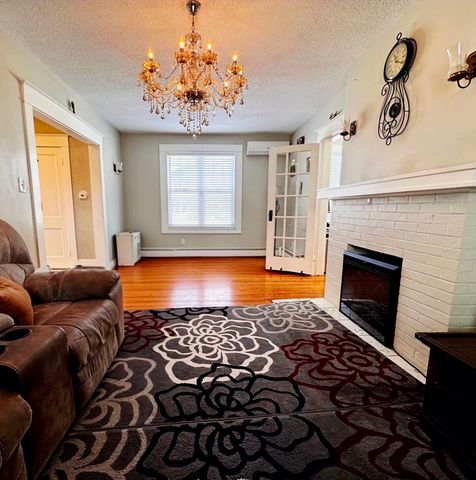 57 Reed St, Agawam, MA 01001