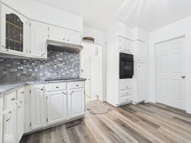 558 Central Avenue, Middletown, IN 47356