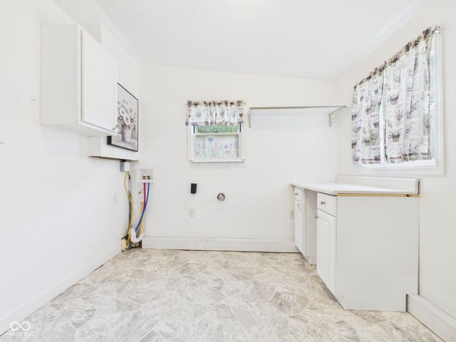558 Central Avenue, Middletown, IN 47356