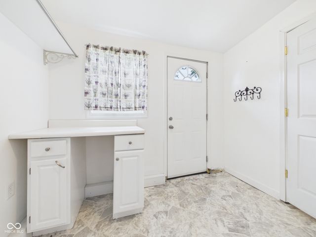 558 Central Avenue, Middletown, IN 47356