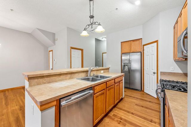 11780 Vermillion Street NE E, Blaine, MN 55449