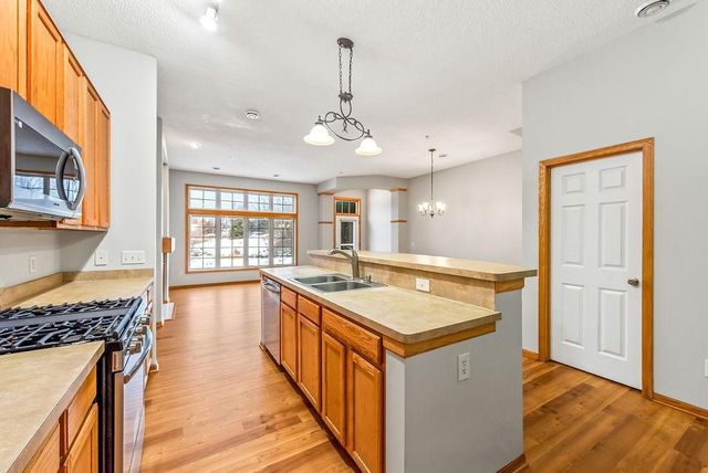 11780 Vermillion Street NE E, Blaine, MN 55449