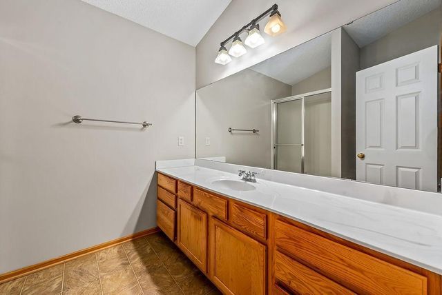 11780 Vermillion Street NE E, Blaine, MN 55449