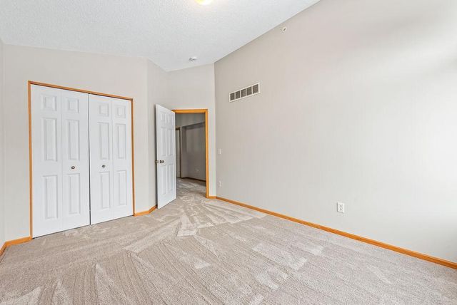 11780 Vermillion Street NE E, Blaine, MN 55449