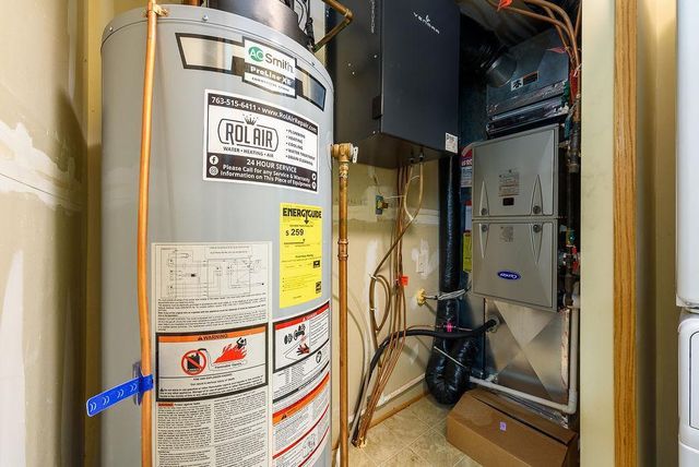 11780 Vermillion Street NE E, Blaine, MN 55449