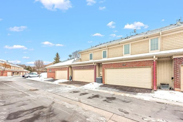 11780 Vermillion Street NE E, Blaine, MN 55449