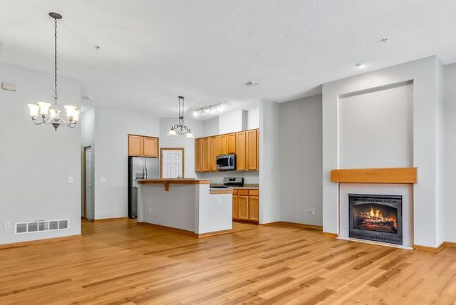 11780 Vermillion Street NE E, Blaine, MN 55449