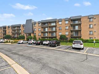 931 W Arquilla Drive 413, Glenwood, IL 60425