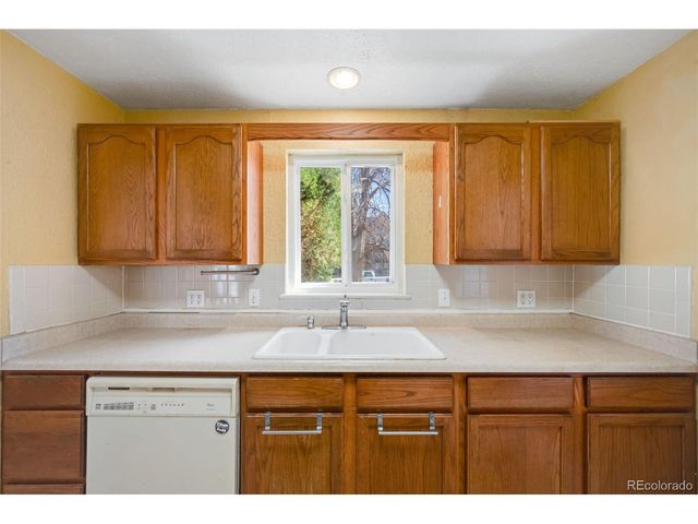 2815 Elm St, Denver, CO 80207