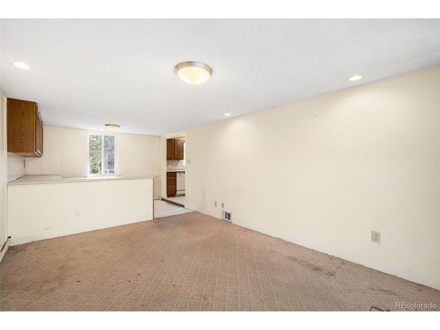 2815 Elm St, Denver, CO 80207