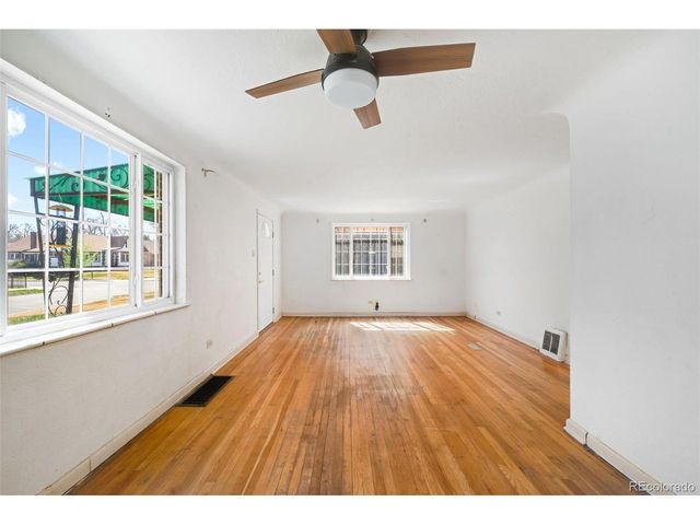 2815 Elm St, Denver, CO 80207