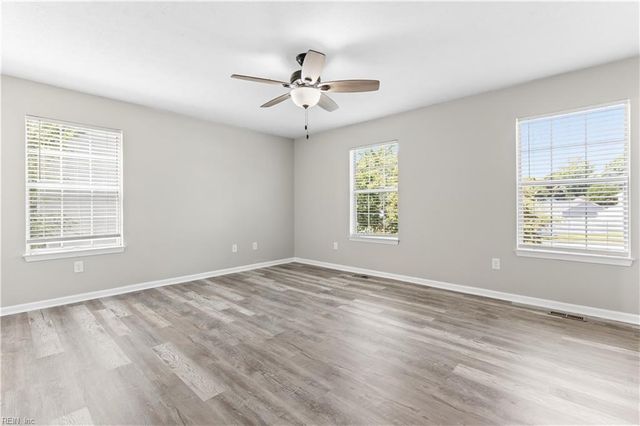 5 Longleaf CT, Hampton, VA 23666