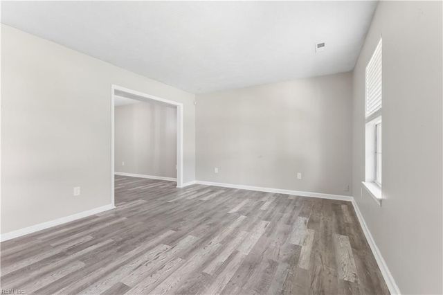 5 Longleaf CT, Hampton, VA 23666