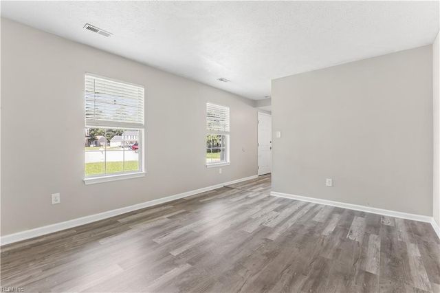 5 Longleaf CT, Hampton, VA 23666
