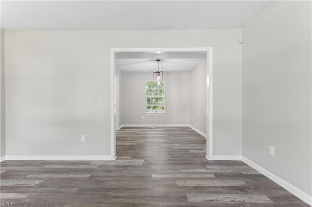 5 Longleaf CT, Hampton, VA 23666