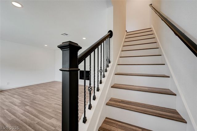 571 Greenbriar Townhouse Way, Las Vegas, NV 89121