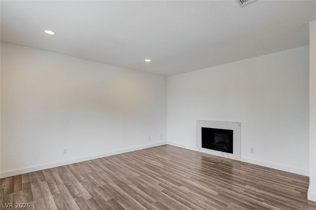571 Greenbriar Townhouse Way, Las Vegas, NV 89121
