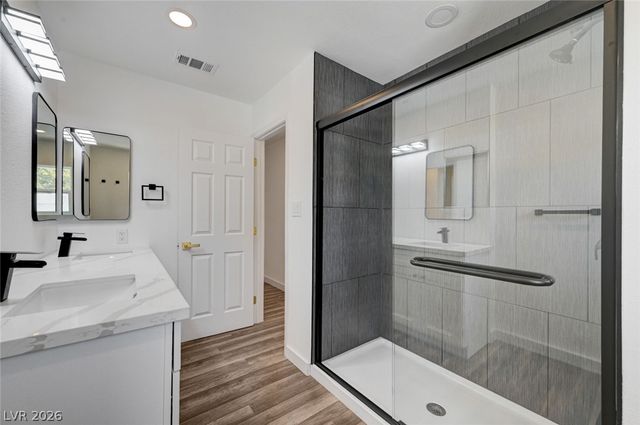 571 Greenbriar Townhouse Way, Las Vegas, NV 89121