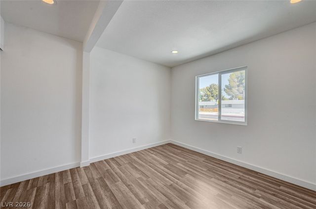 571 Greenbriar Townhouse Way, Las Vegas, NV 89121