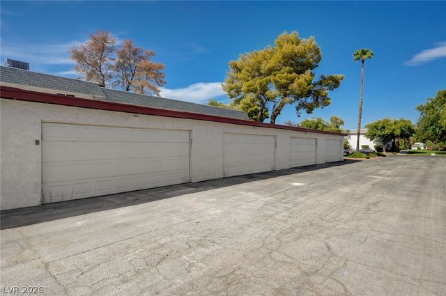 571 Greenbriar Townhouse Way, Las Vegas, NV 89121