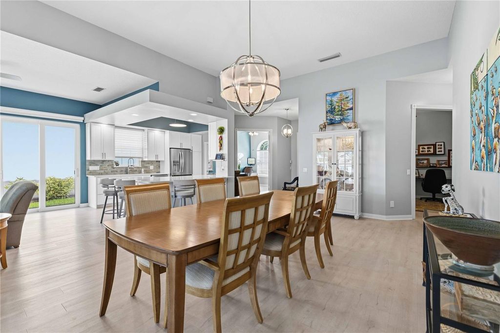 Image 11 of property listing at 5696 FERRARA DRIVE, Sarasota, FL 34238