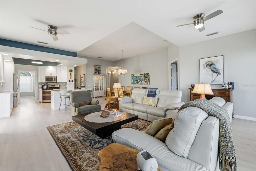 Image 16 of property listing at 5696 FERRARA DRIVE, Sarasota, FL 34238