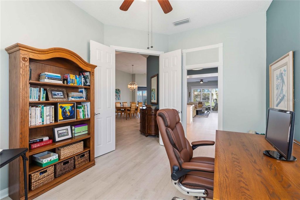 Image 26 of property listing at 5696 FERRARA DRIVE, Sarasota, FL 34238