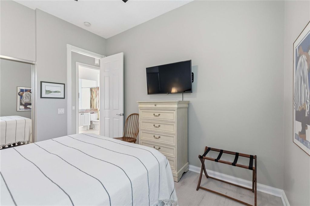 Image 32 of property listing at 5696 FERRARA DRIVE, Sarasota, FL 34238