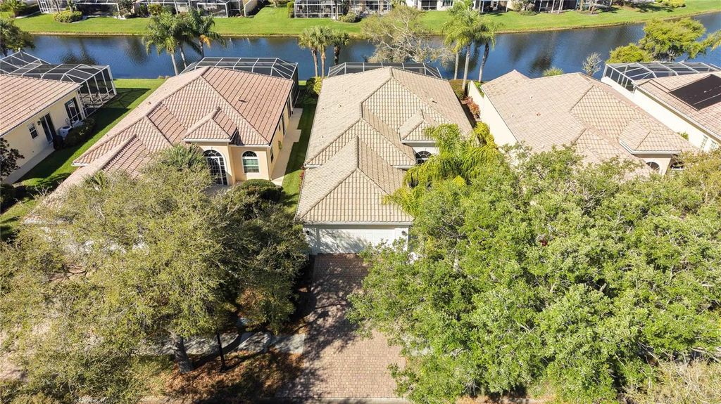 Image 48 of property listing at 5696 FERRARA DRIVE, Sarasota, FL 34238