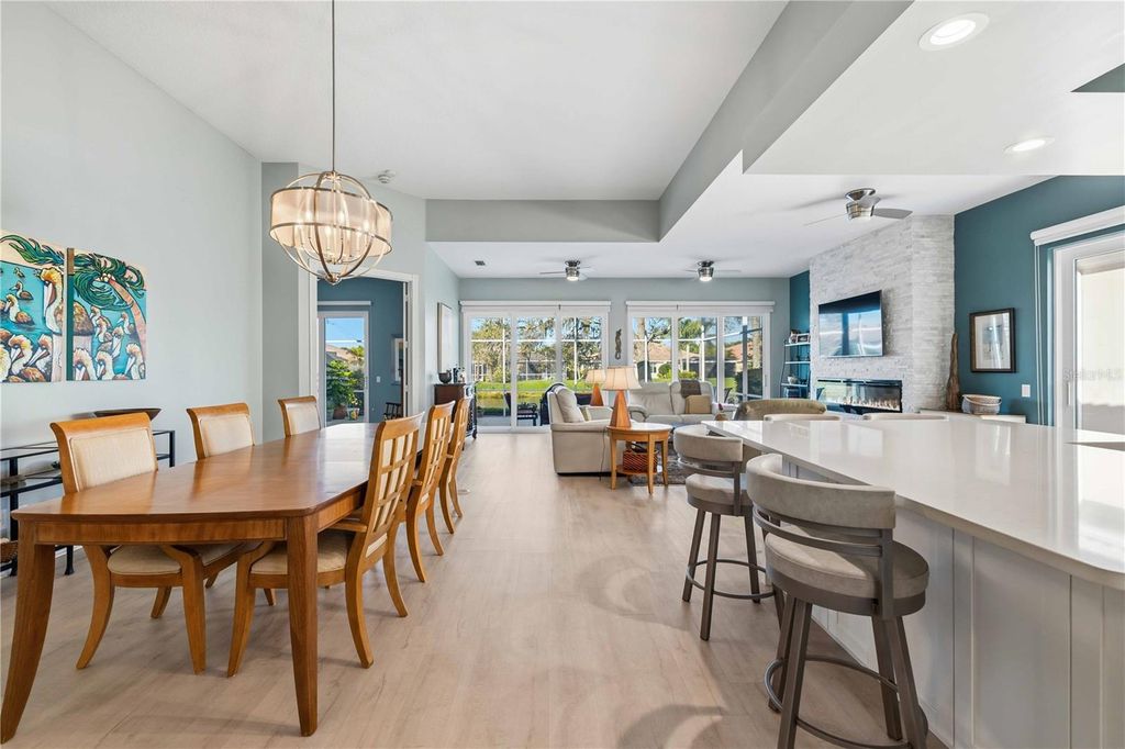 Image 8 of property listing at 5696 FERRARA DRIVE, Sarasota, FL 34238