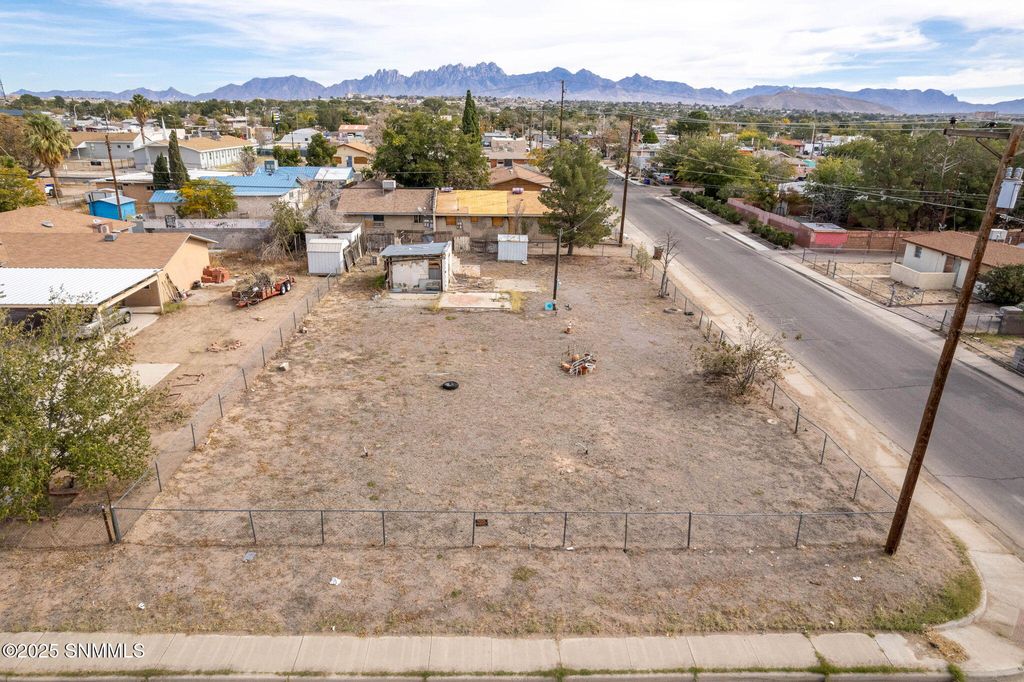 1107 Nevada Avenue, Las Cruces, NM 88001